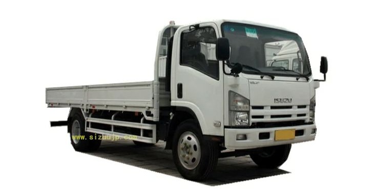 Грузовой автомобиль Isuzu для доставки пиломатериалов
